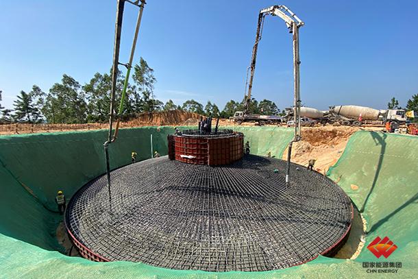 图为项目施工现场